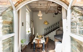 Boddington Mill, Enchanting 3 Bdr Retreat By Oriri